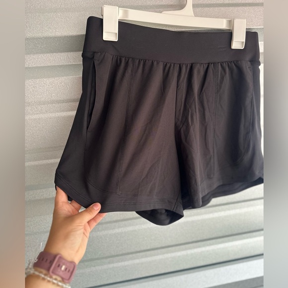 Women’s TEKGEAR Active Flowey Workout Running Shorts Size Medium NWT - Picture 3 of 13